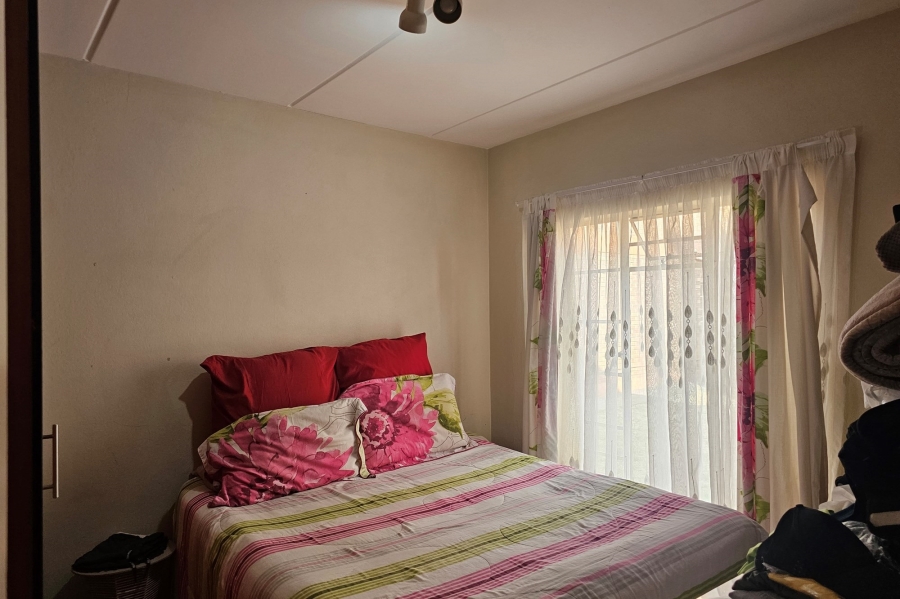 2 Bedroom Property for Sale in Waterval East North West